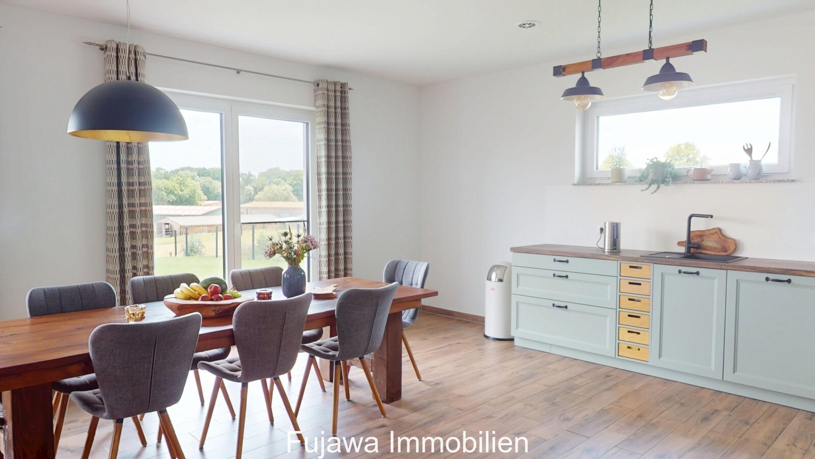 Traumhaftes Einfamilienhaus nahe der Müritz: Ruhige Lage, Energieklasse A, Neuwertig