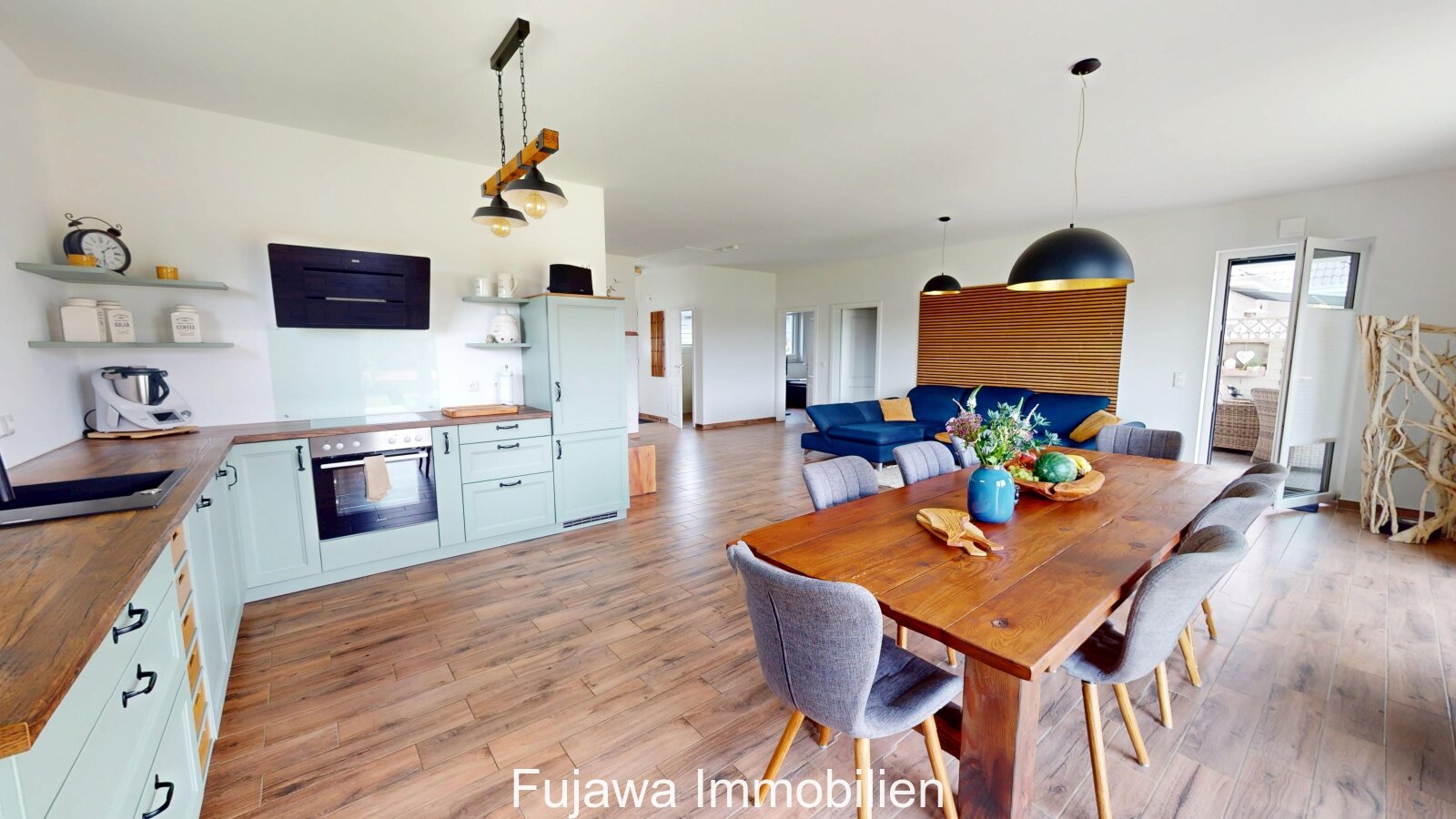 Traumhaftes Einfamilienhaus nahe der Müritz: Ruhige Lage, Energieklasse A, Neuwertig