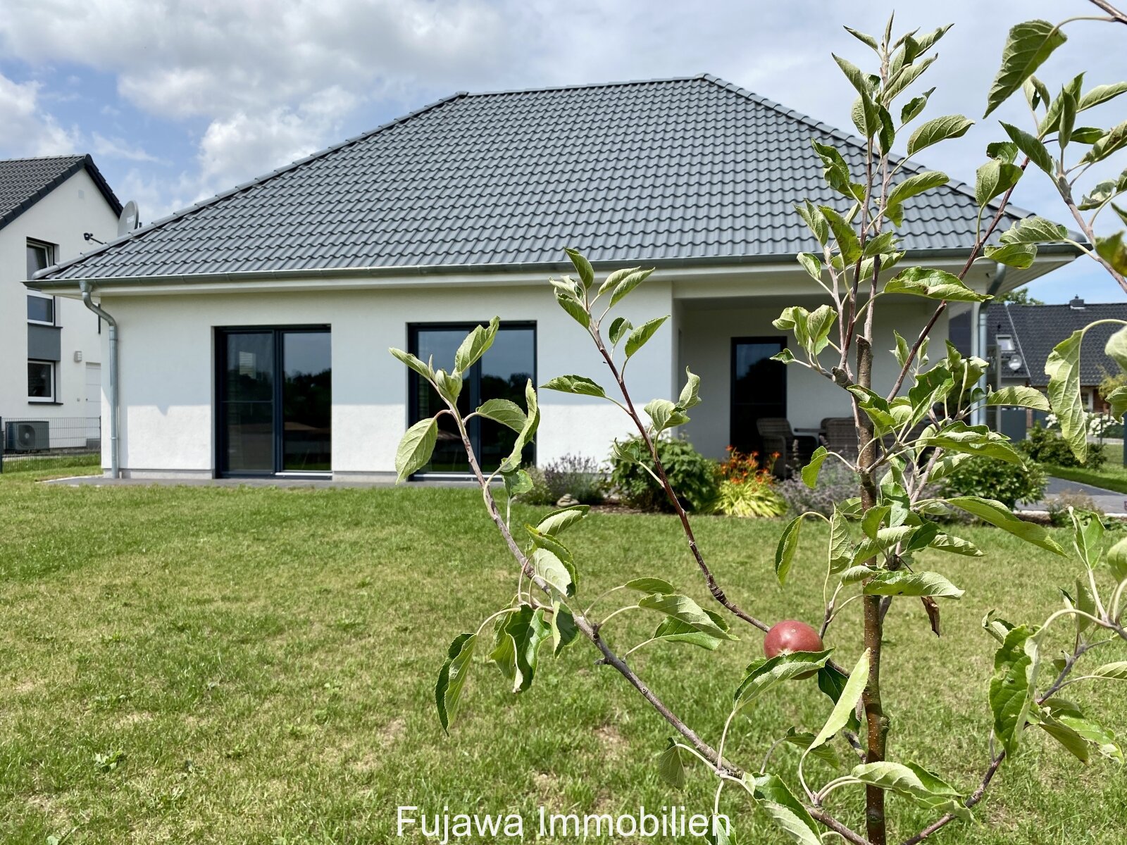 Traumhaftes Einfamilienhaus nahe der Müritz: Ruhige Lage, Energieklasse A, Neuwertig