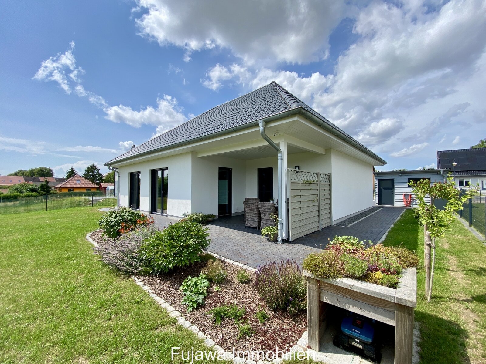 Traumhaftes Einfamilienhaus nahe der Müritz: Ruhige Lage, Energieklasse A, Neuwertig