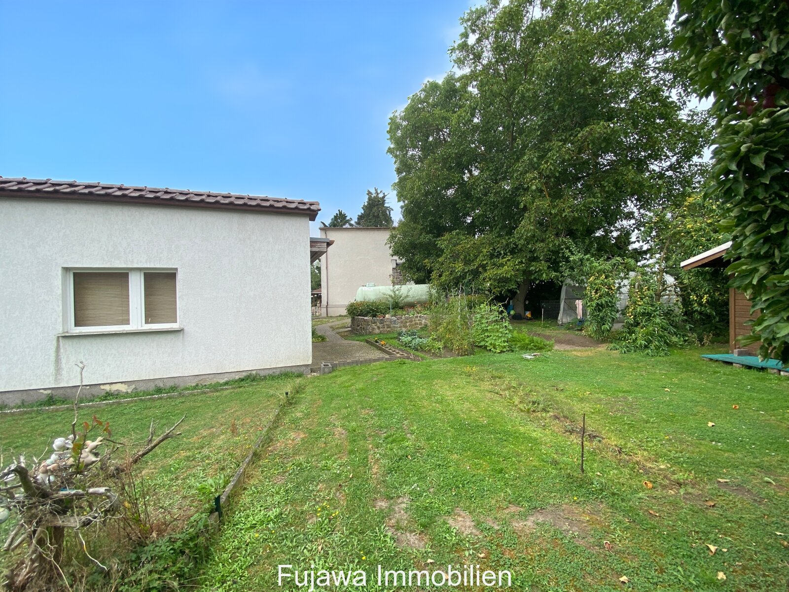 Haus mit großem Garten zum Wohnen und Arbeiten (Nähe Neubrandenburg)