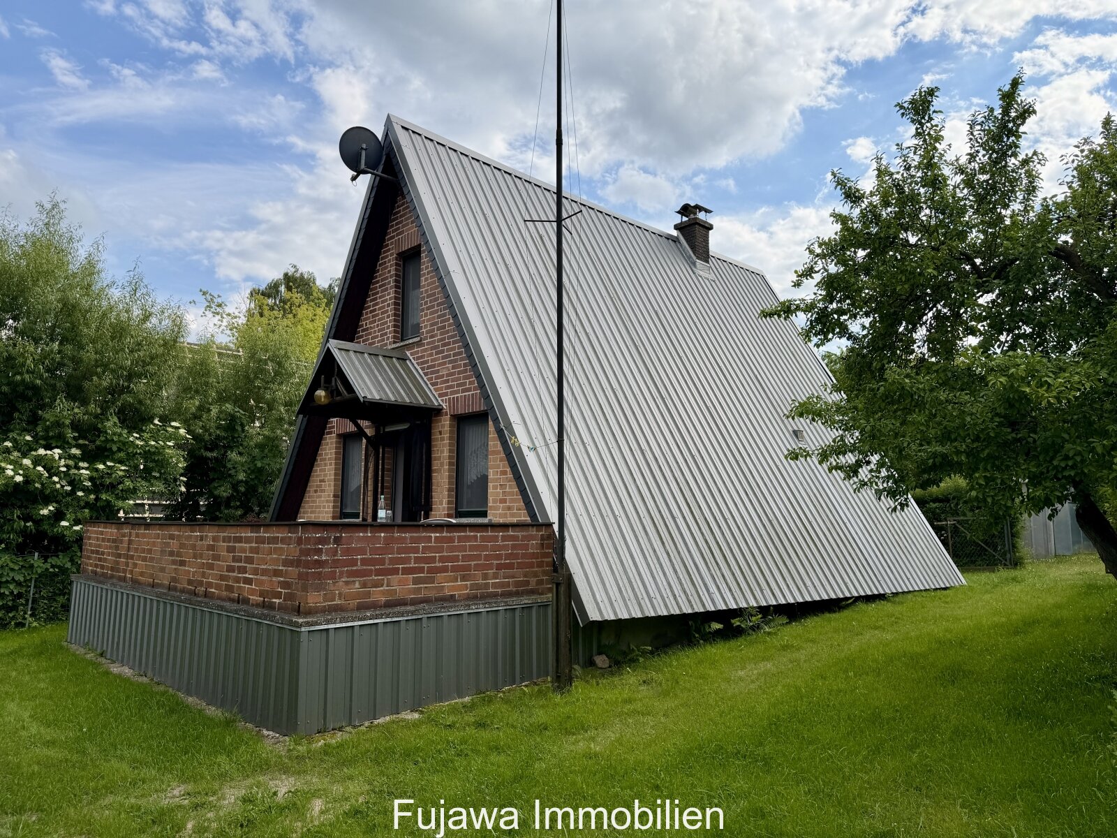 Idylle pur: Kleines Ferienhaus am See nahe HH & Berlin an der Mecklenburger Seenplatte