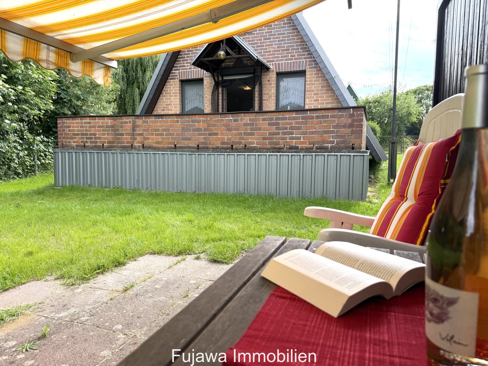 Idylle pur: Kleines Ferienhaus am See nahe HH & Berlin an der Mecklenburger Seenplatte
