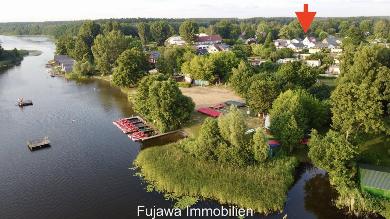 Luftbild Granzower See Pfeil = Lage Grundstück Luftbild Granzower See Pfeil = Lage Grundstück