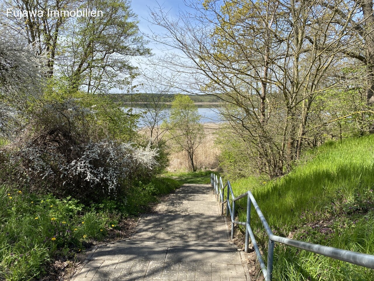 Weg zum See Weg zum See