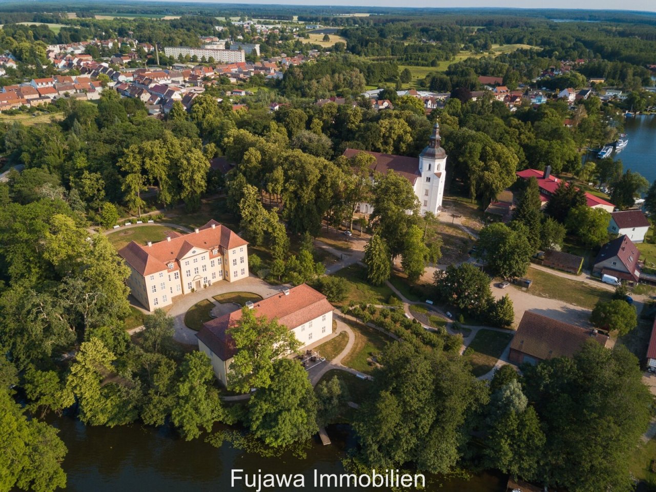 Luftbild Schloßinsel Mirow Luftbild Schloßinsel Mirow