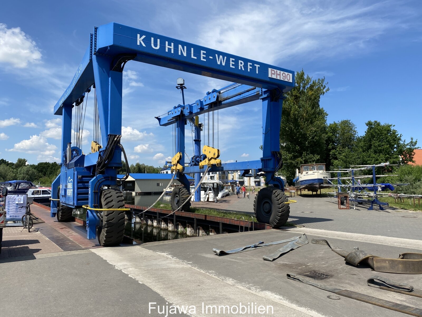 Krananlage im Hafen Krananlage im Hafen
