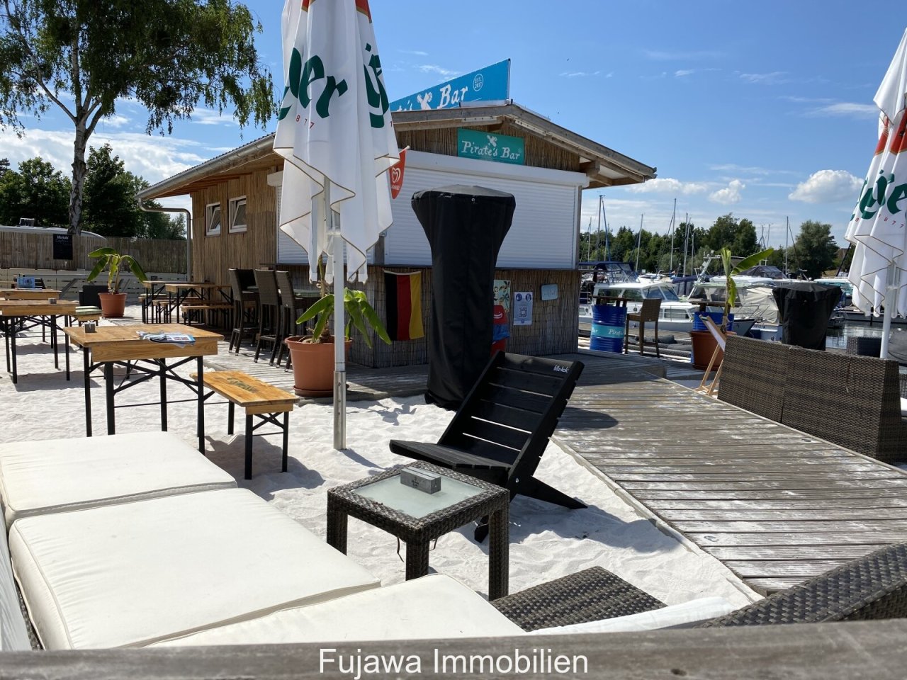 Pirates Bar im Hafendorf Müritz Pirates Bar im Hafendorf Müritz