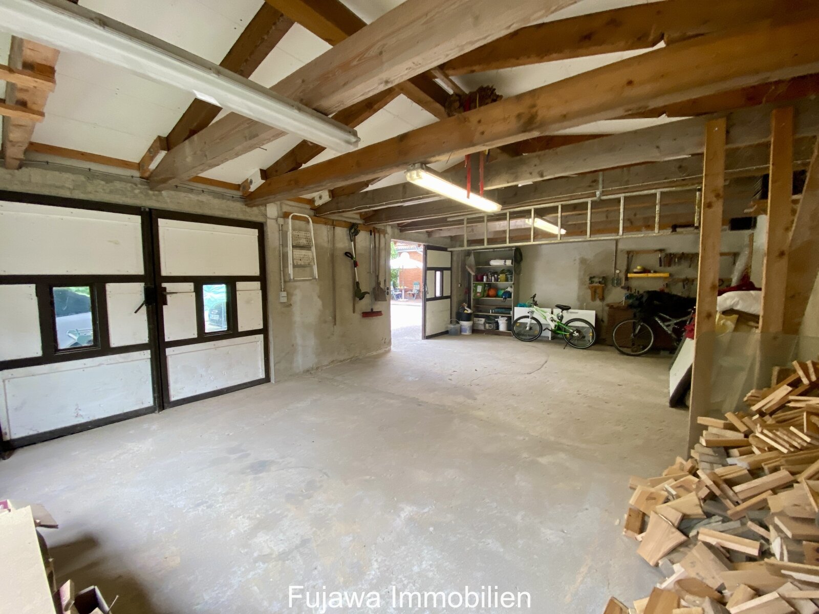Garage innen Garage innen