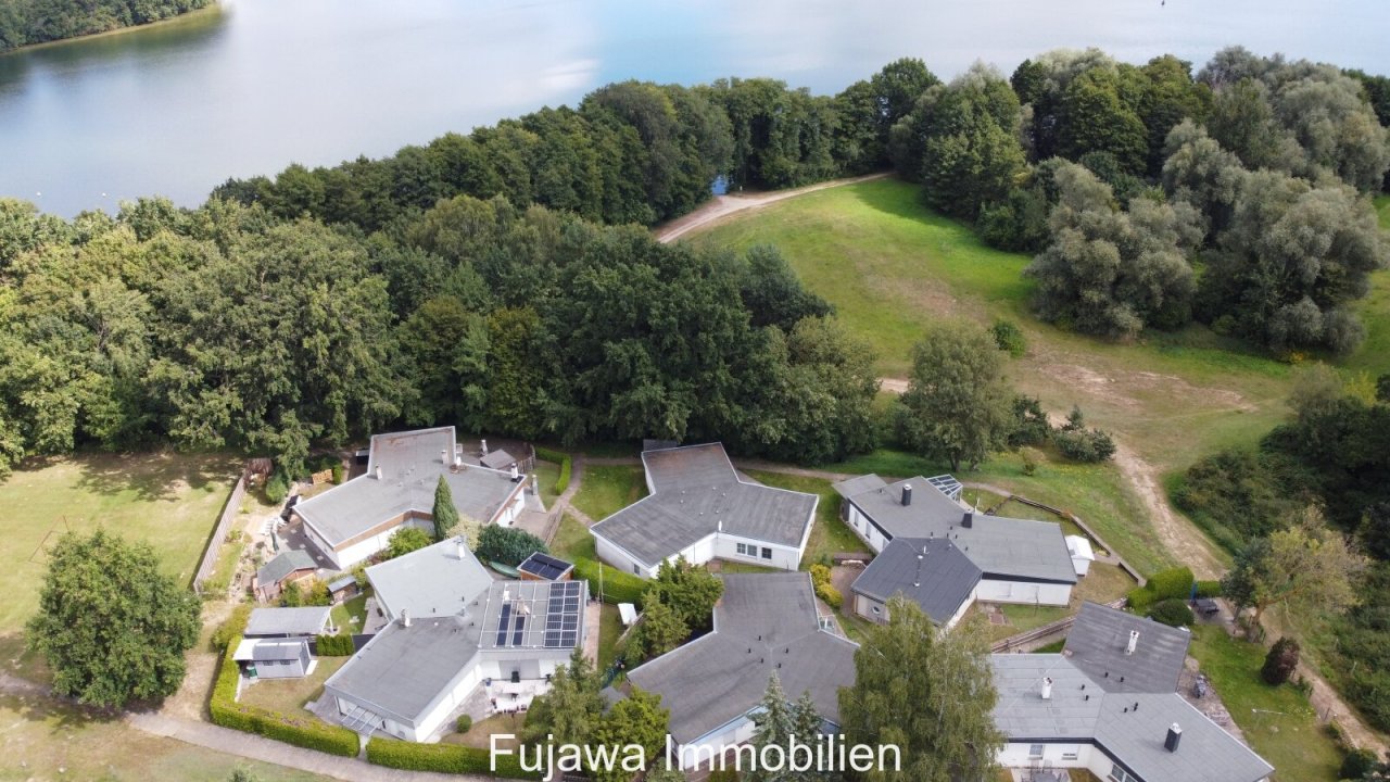 Luftbild Sternsiedlung und schwarzer See Luftbild Sternsiedlung und schwarzer See