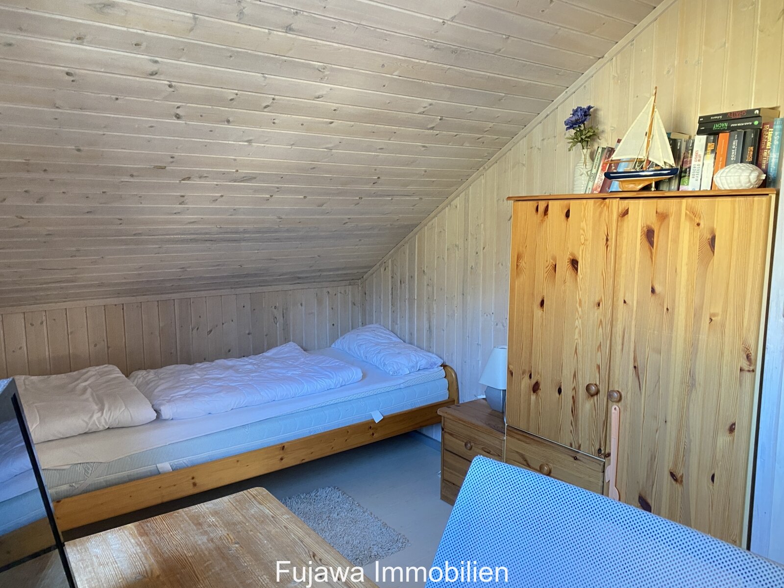 Schlafzimmer 2 DG