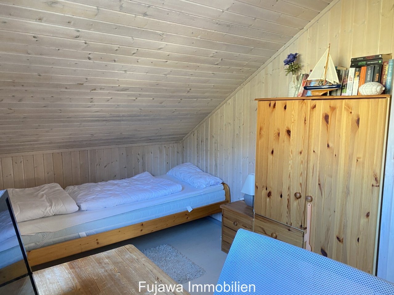 Schlafzimmer 2 DG