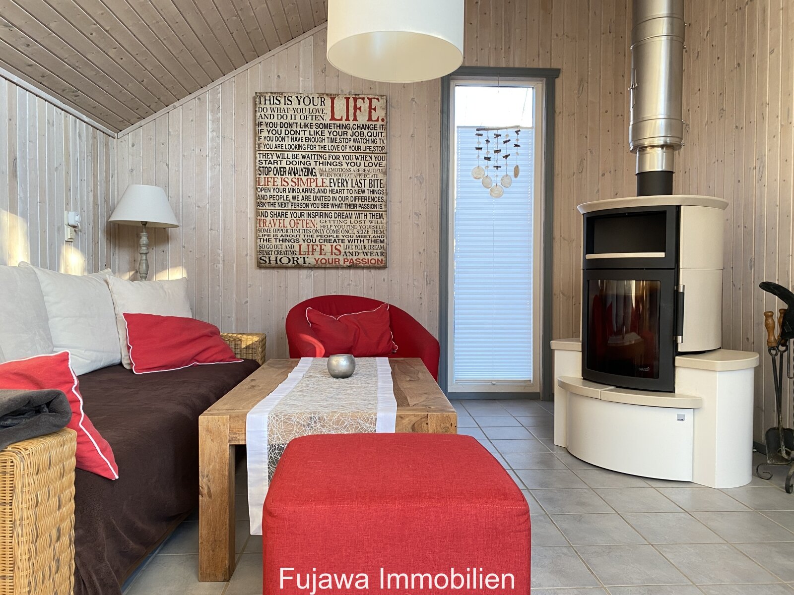 Wohnbereich mit Kamin