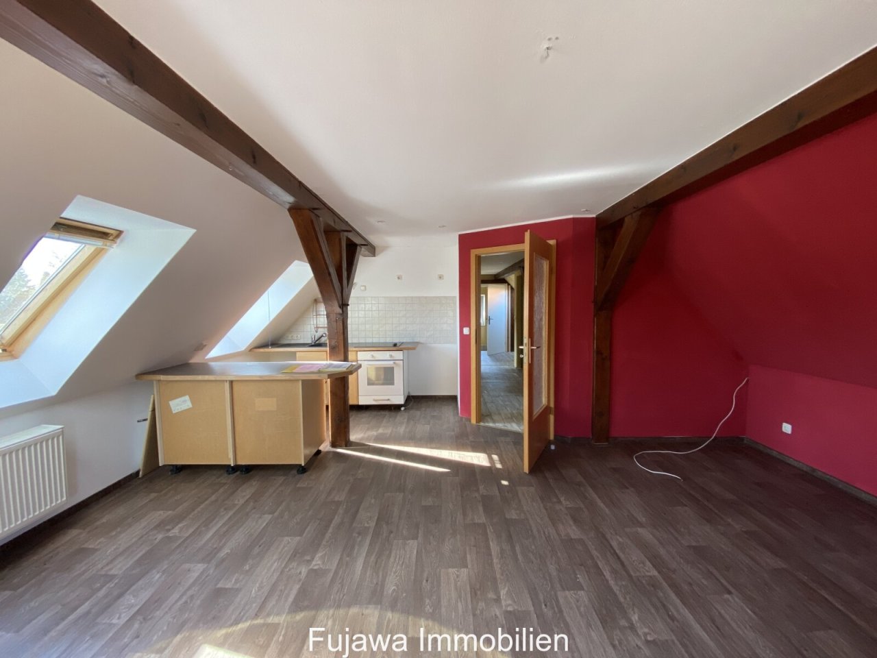 Wohnzimmer mit offener Küche DG