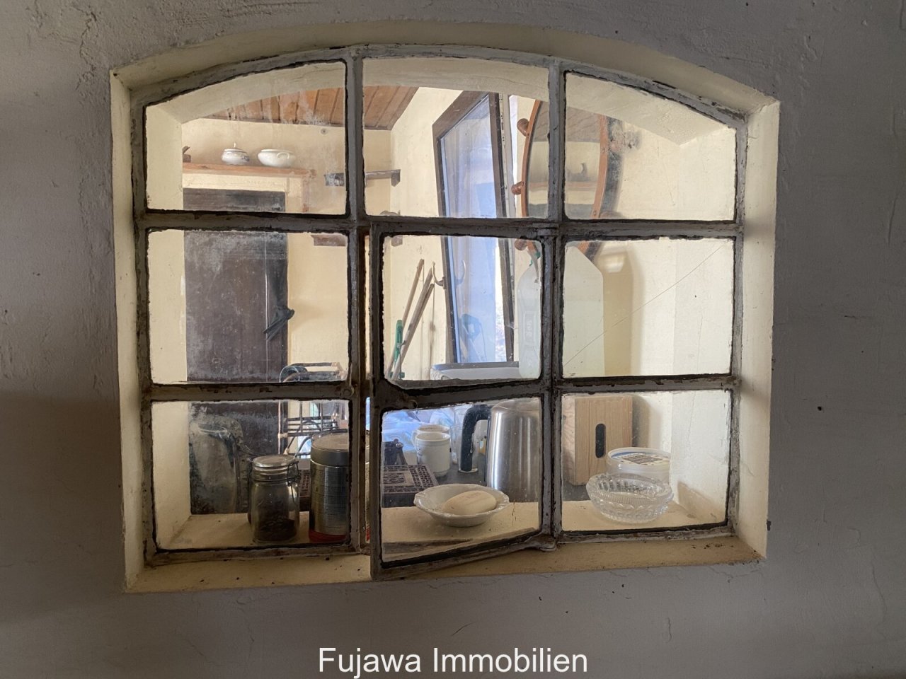 historisches Fenster im Hofladen