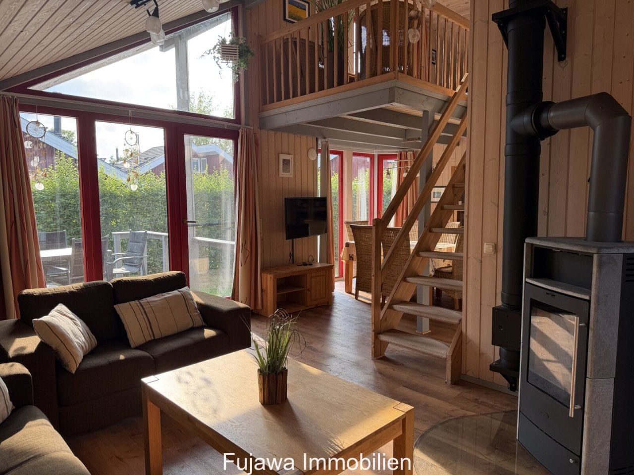 Wohnbereich mit Zugang zur Terrasse Wohnbereich mit Zugang zur Terrasse