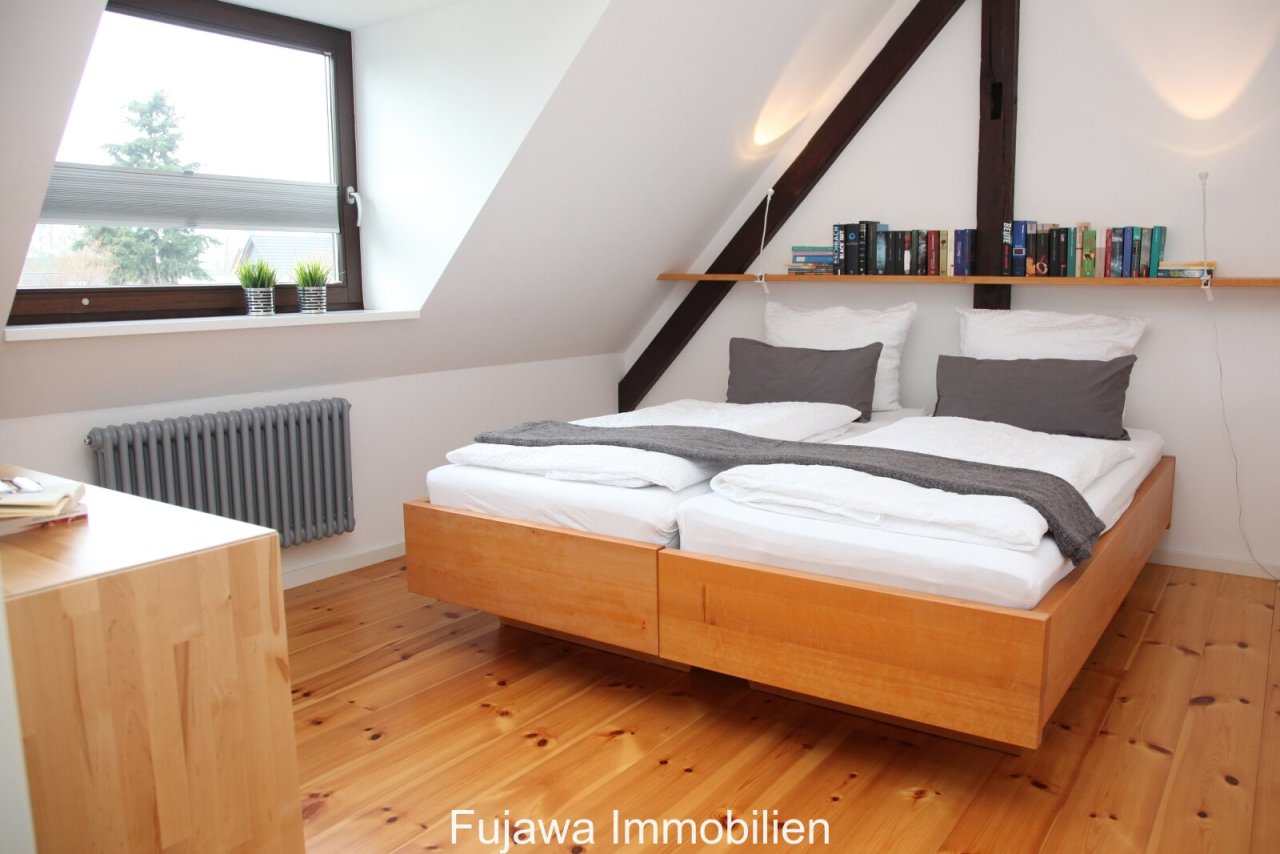 Schlafzimmer DG