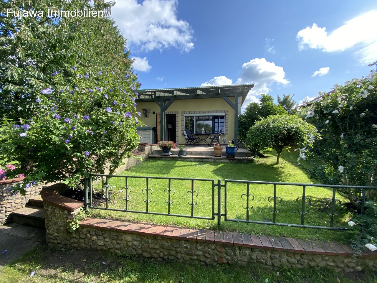 Mirow / Granzow: WochenEnd-Bungalow in Seenähe für Angler und Wassersportfreunde  Mirow / Granzow: WochenEnd-Bungalow in Seenähe für Angler und Wassersportfreunde